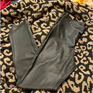 never worn boutique leggings!! women’s medium